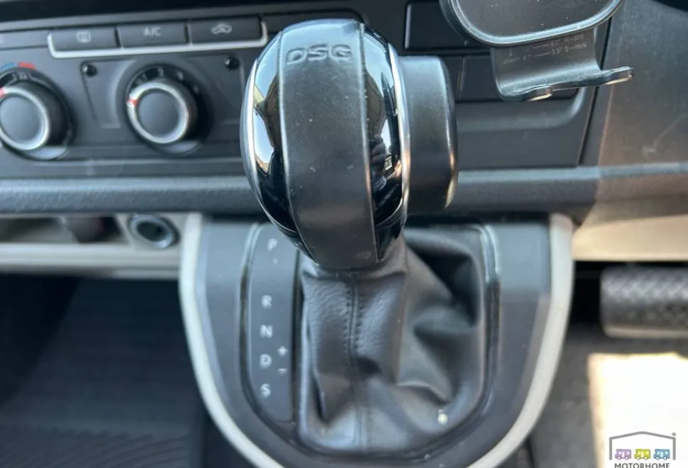 Volkswagen Leisuredrive Vivante 2016