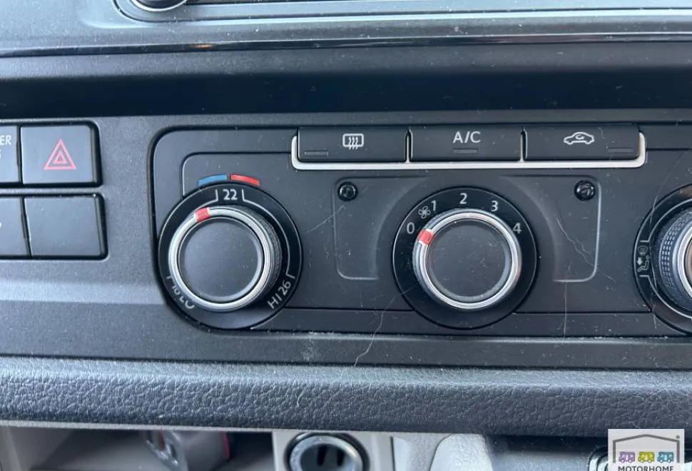 Volkswagen Leisuredrive Vivante 2016