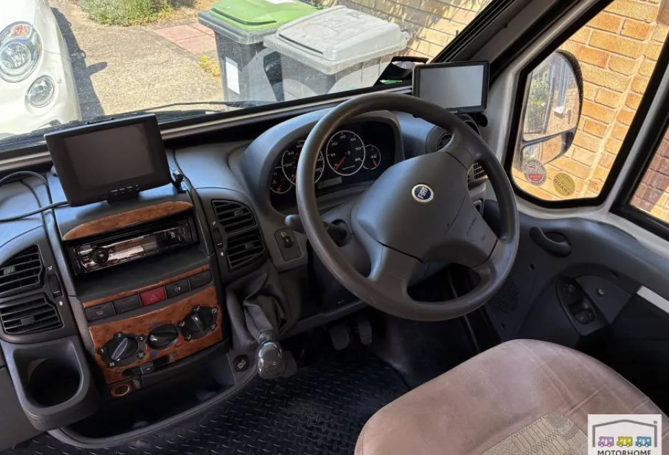 Swift Suntor 590 RL 2006