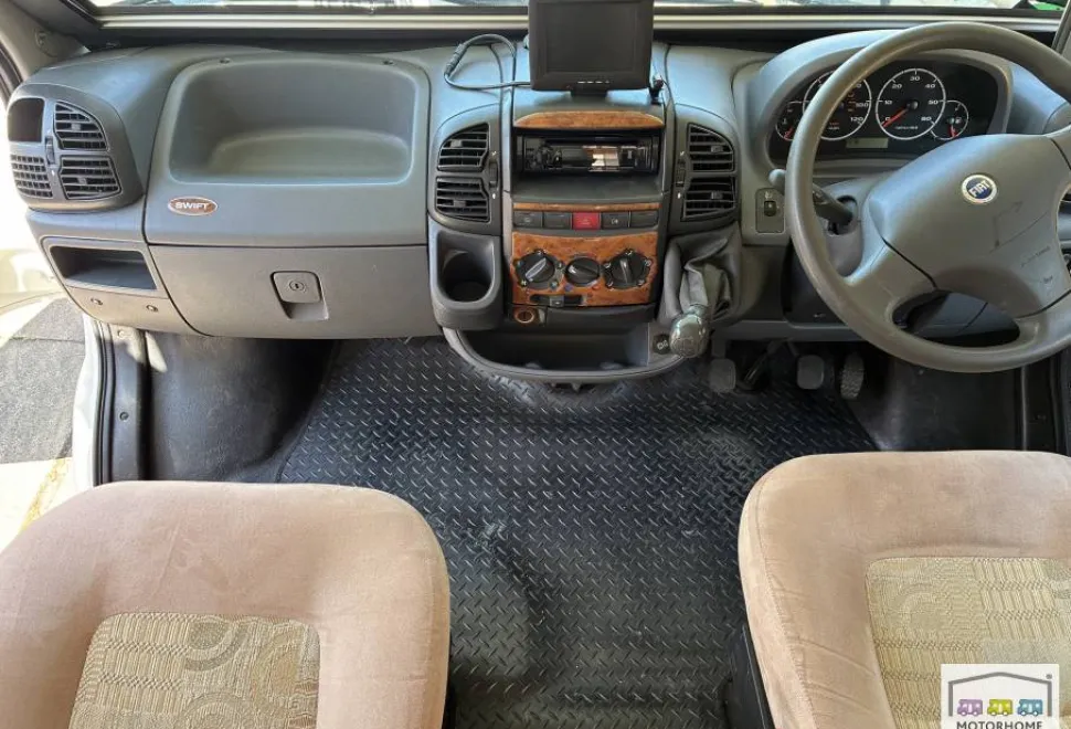 Swift Suntor 590 RL 2006