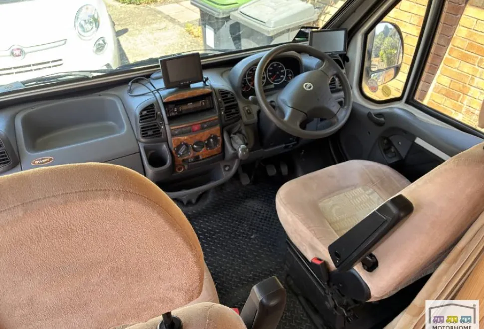 Swift Suntor 590 RL 2006