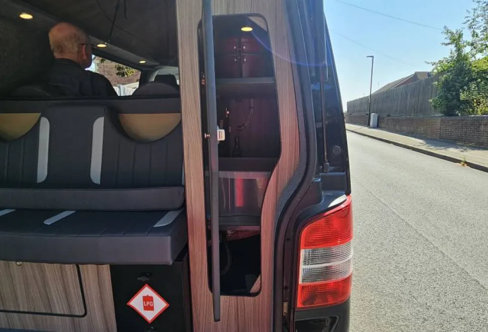 Volkswagen Transporter T5.1  2010