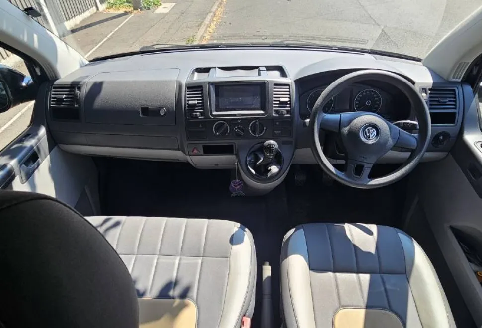 Volkswagen Transporter T5.1  2010