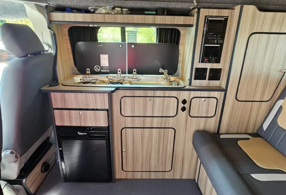 Volkswagen Transporter T5.1  2010