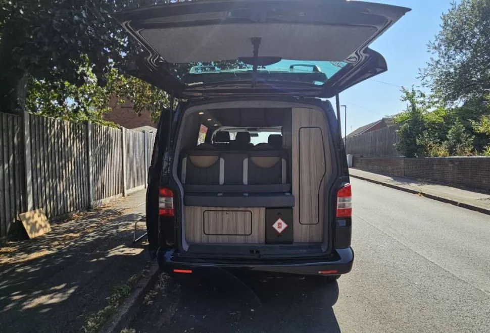 Volkswagen Transporter T5.1  2010