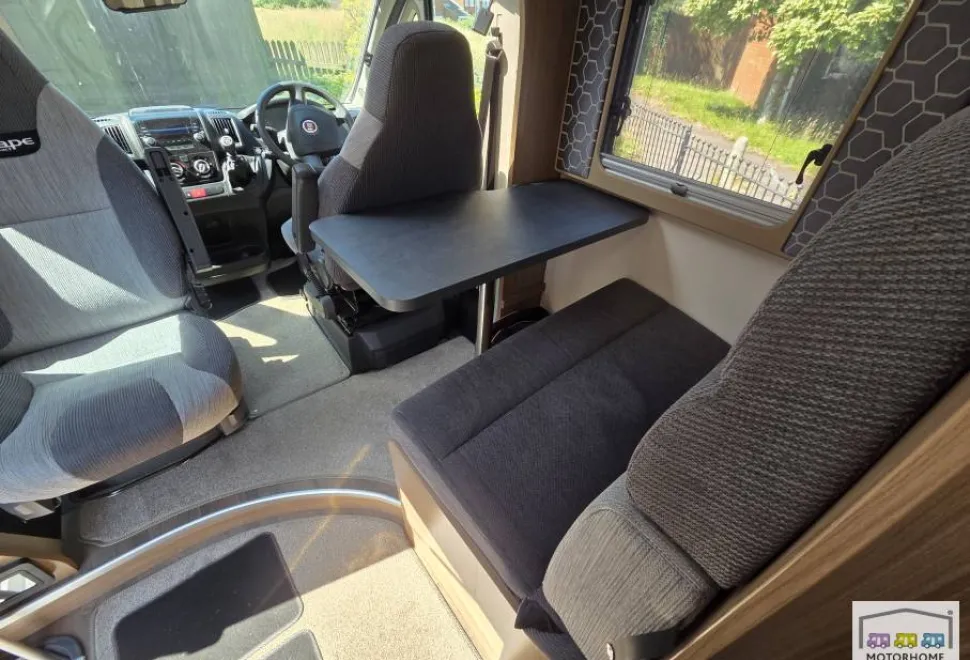 Swift Escape Compact C402 2019