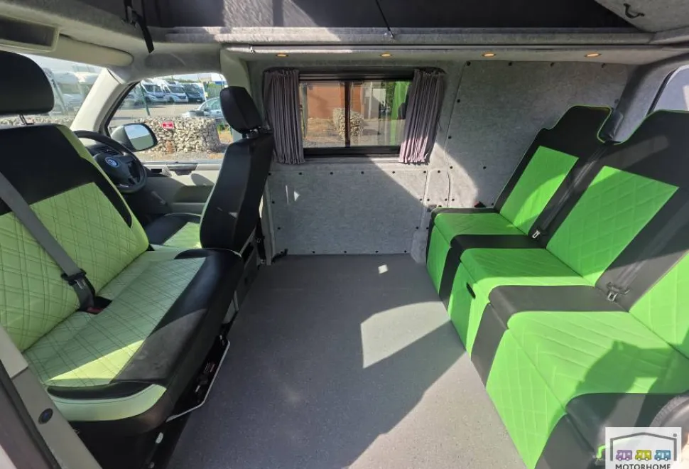 Volkswagen T5.1   2011