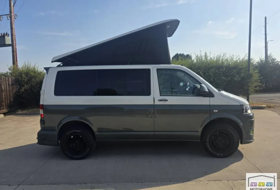 Volkswagen T5.1   2011