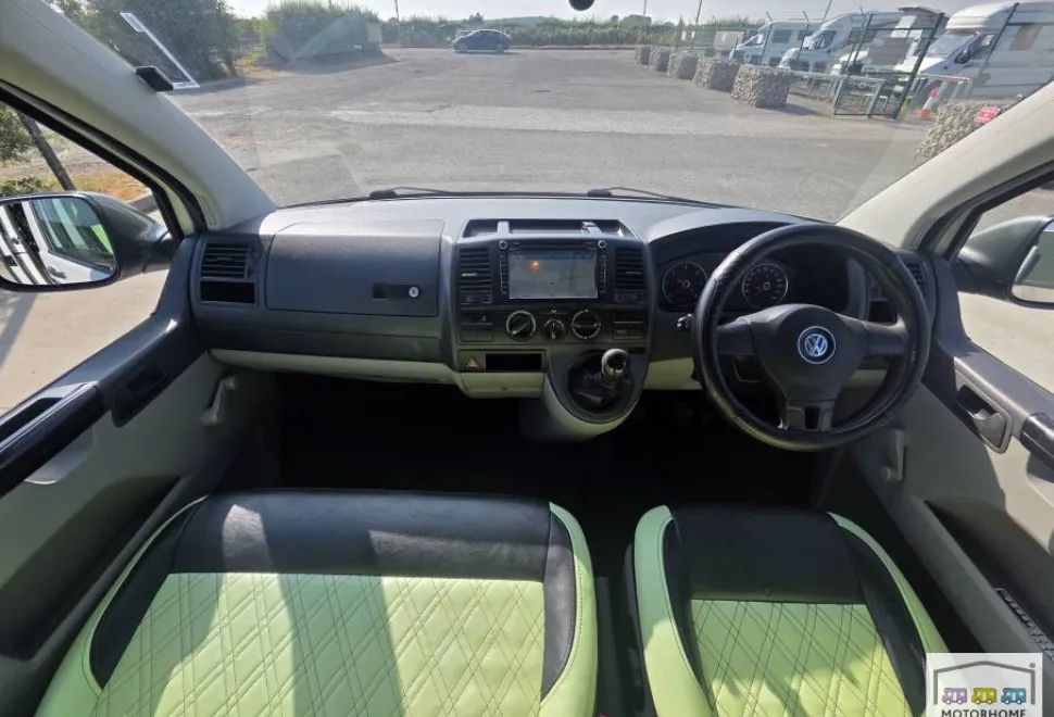 Volkswagen T5.1   2011