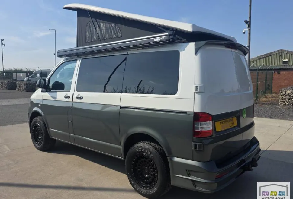Volkswagen T5.1   2011
