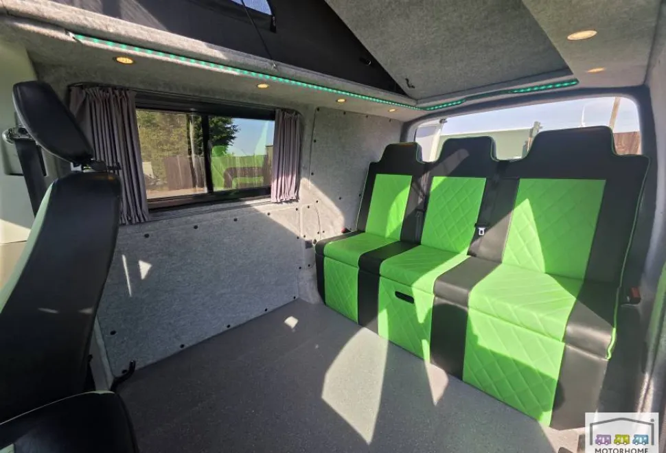 Volkswagen T5.1   2011