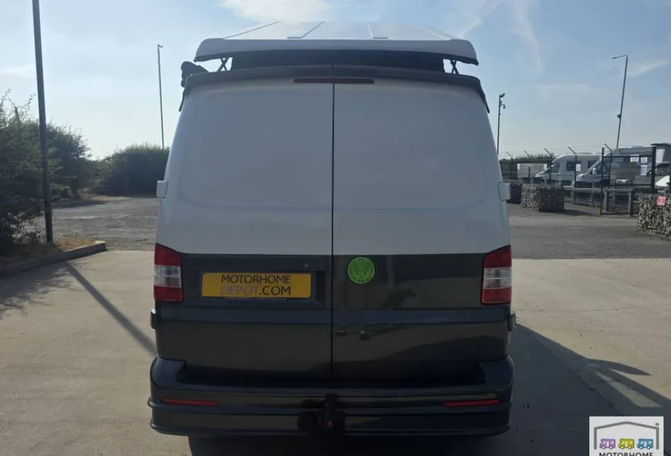 Volkswagen T5.1   2011