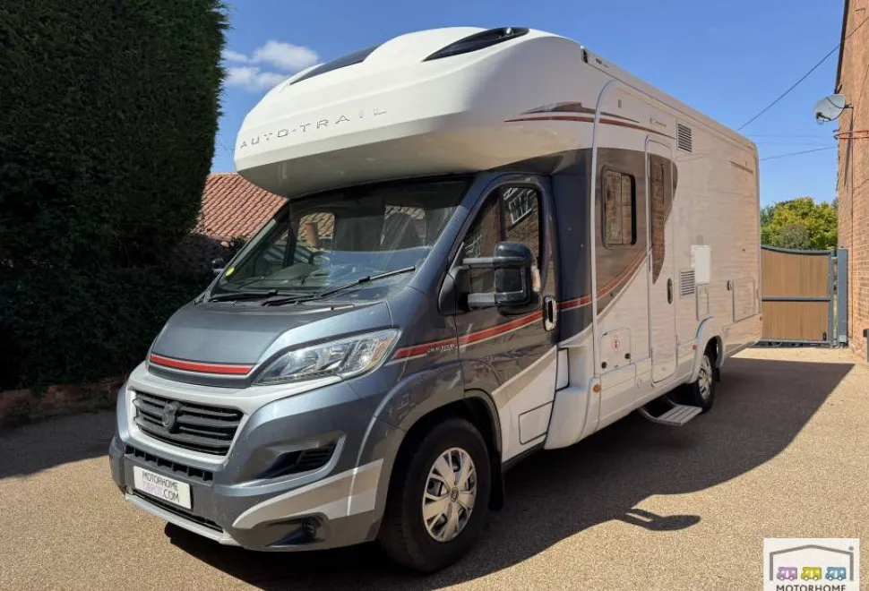Auto-Trail Tracker EB 2016