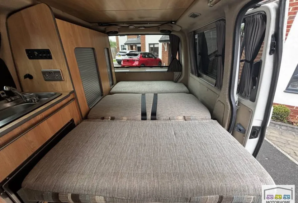 Volkswagen T5  2009