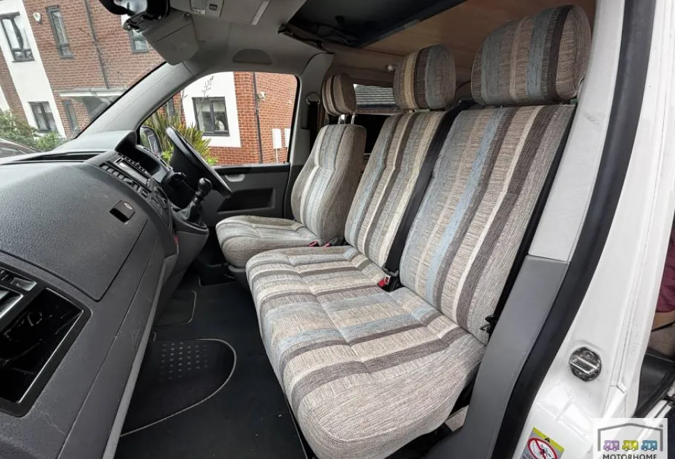 Volkswagen T5  2009