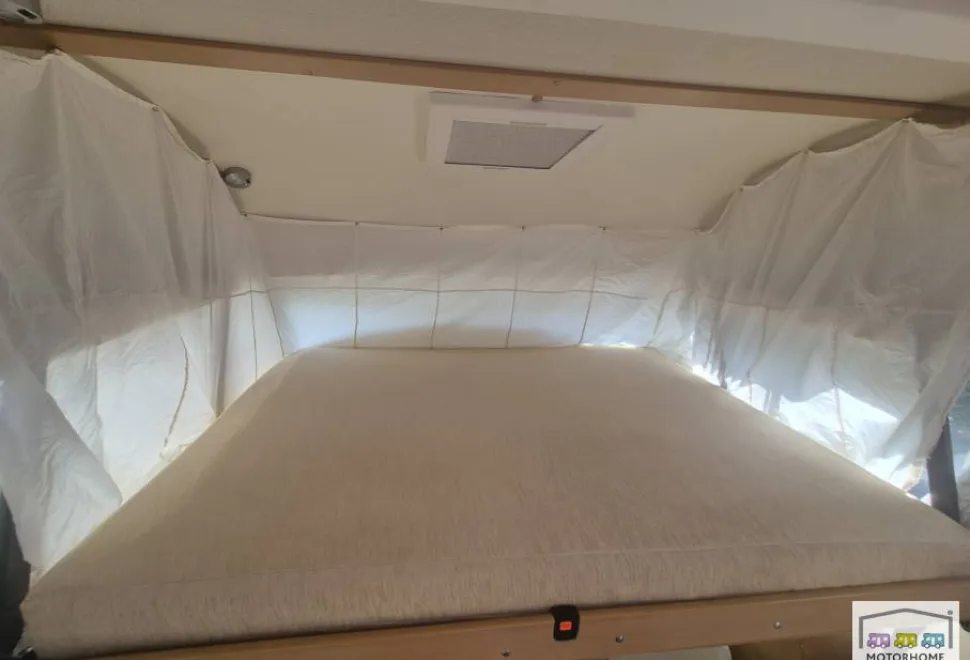 Frankia Luxury Class  i800 2004