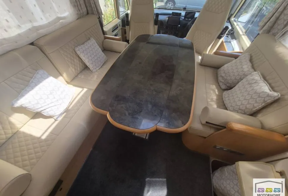 Frankia Luxury Class  i800 2004