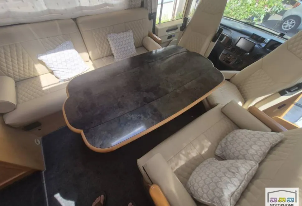 Frankia Luxury Class  i800 2004