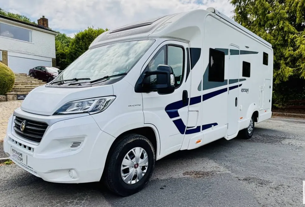 Swift Escape 684 2017