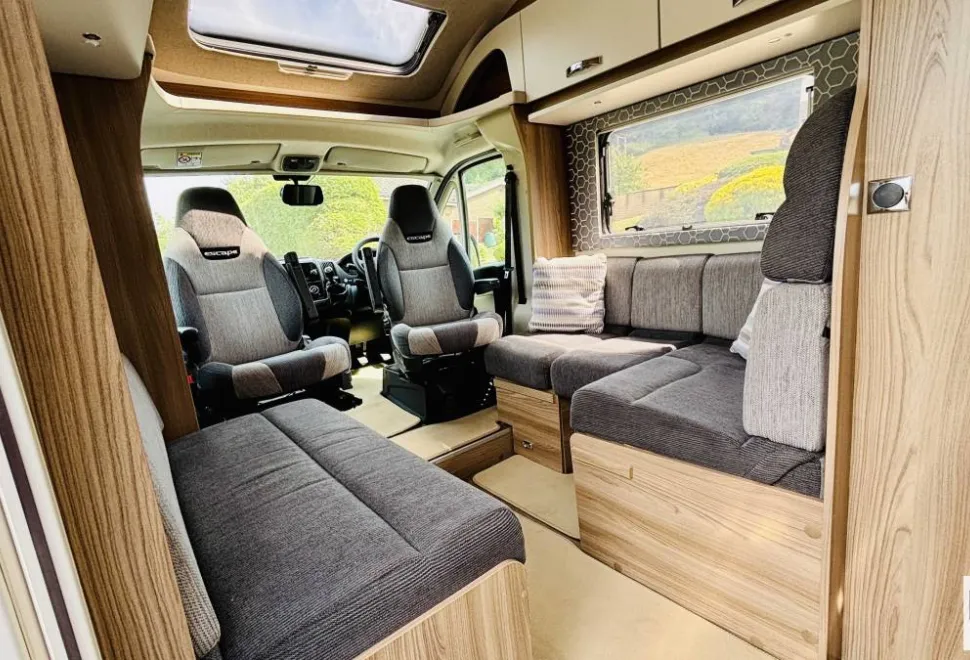 Swift Escape 684 2017