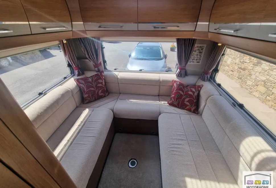 Auto-Trail Apache 700 2015