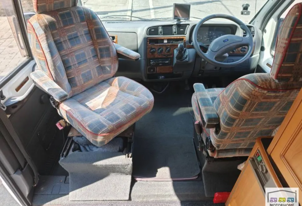 Bessacarr E370  2000
