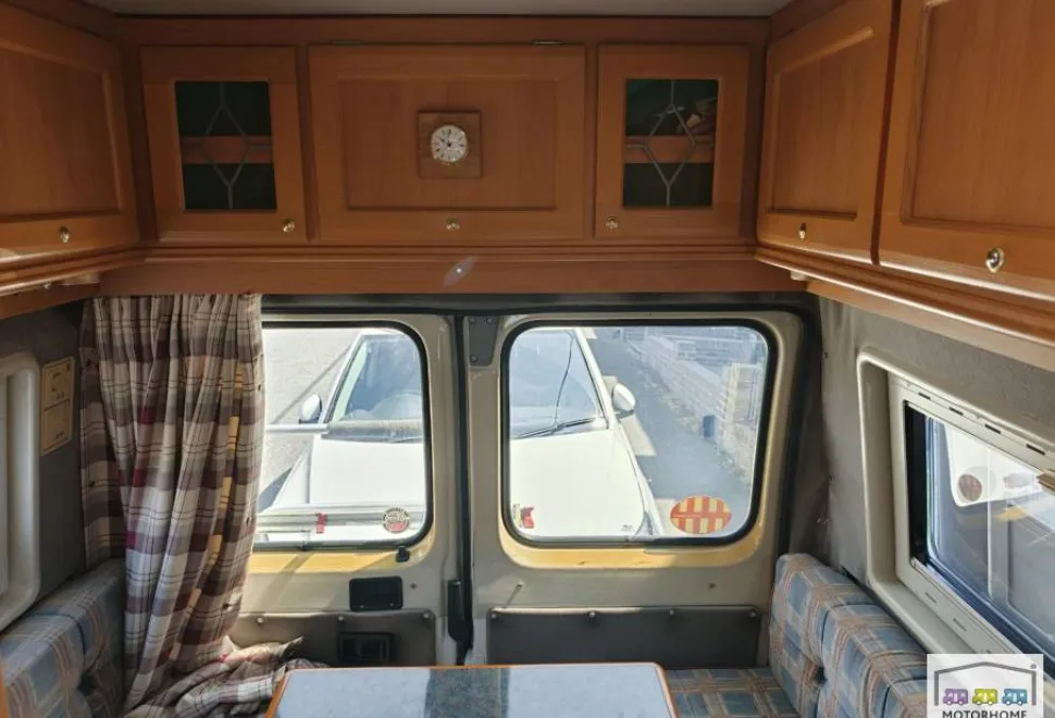 Bessacarr E370  2000