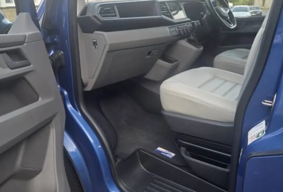 Volkswagen T6.1 Transporter Highline  2021