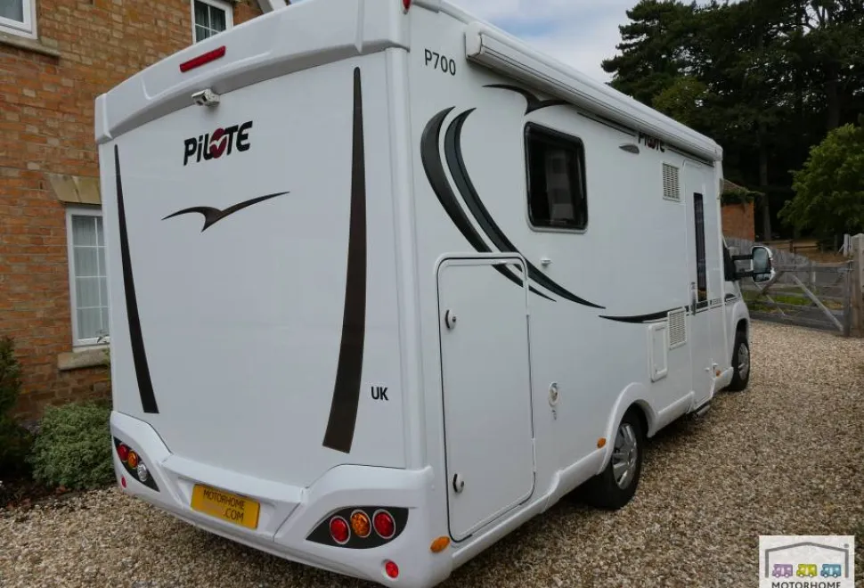 Pilote Essentiel P700 2016