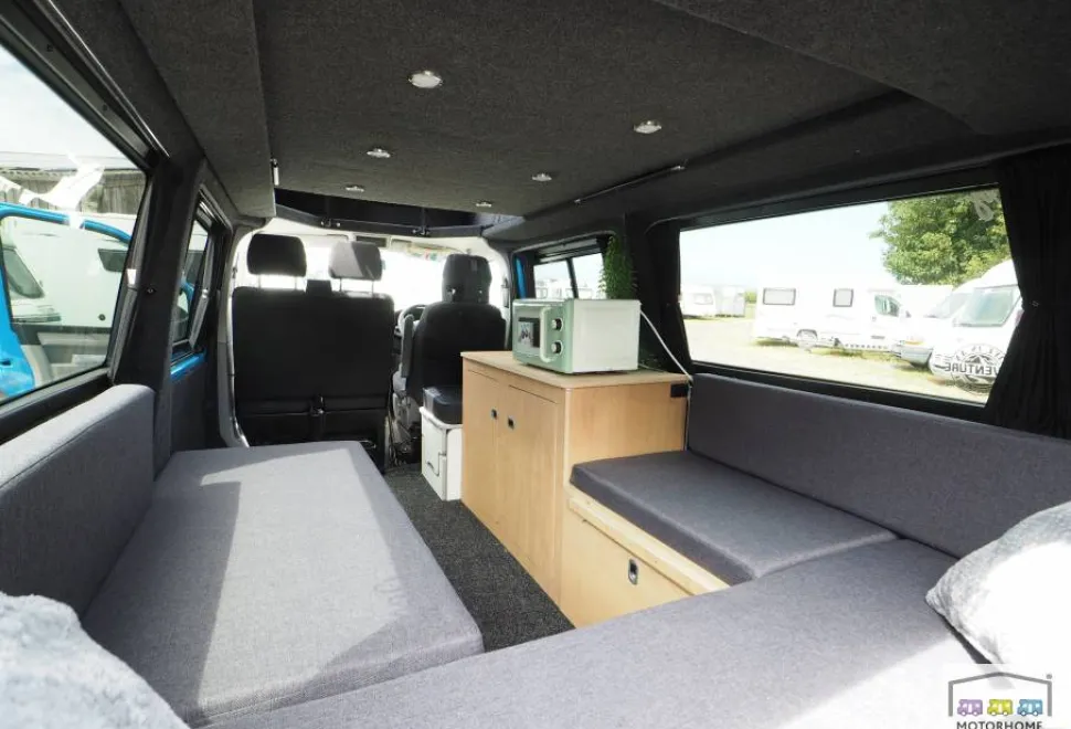 Volkswagen Transporter LWB 2017