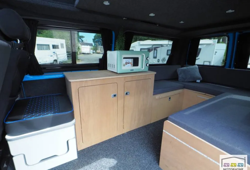 Volkswagen Transporter LWB 2017
