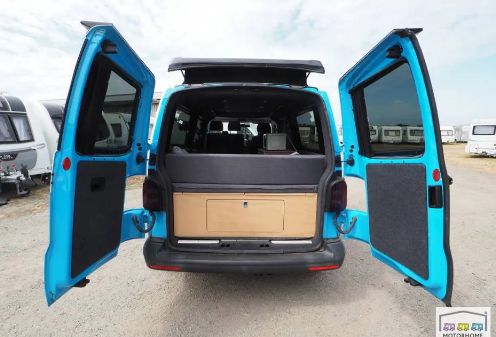 Volkswagen Transporter LWB 2017