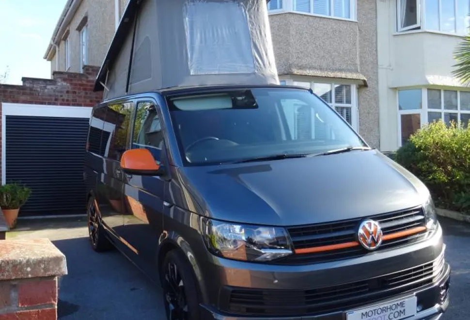 Volkswagen T6 Transporter   2017