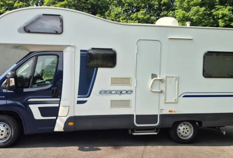 Swift Escape 686 2010