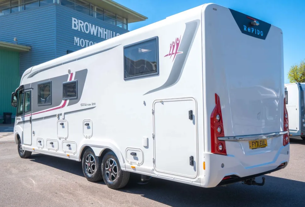 Rapido i1090 Distinction 180BHP Auto 2021