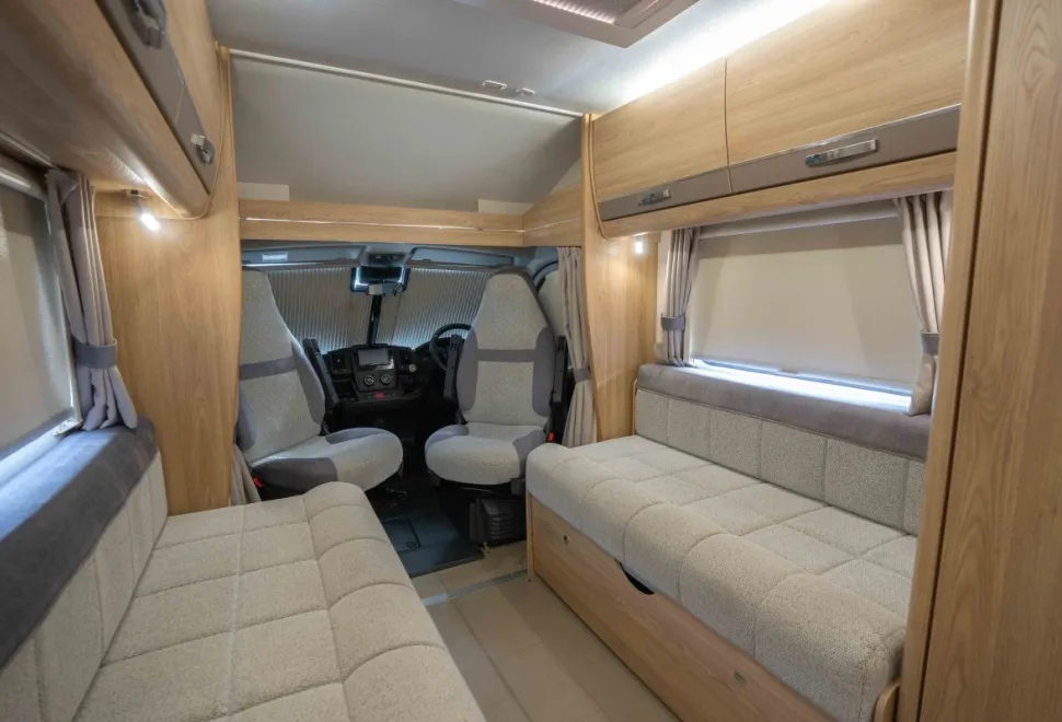 Elddis Autoquest 115 140BHP 2020