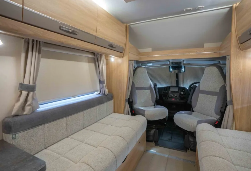 Elddis Autoquest 115 140BHP 2020