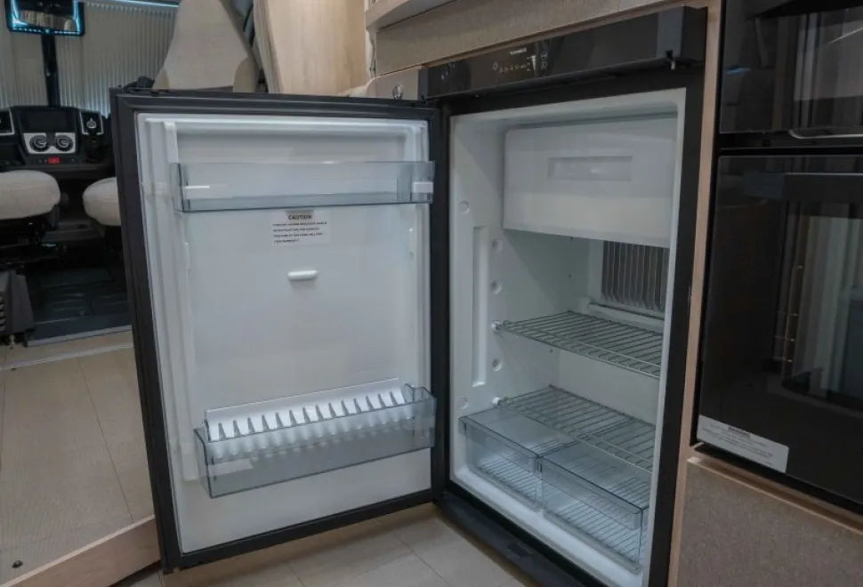 Elddis Evolution 185 60th Edition 140BHP 2025