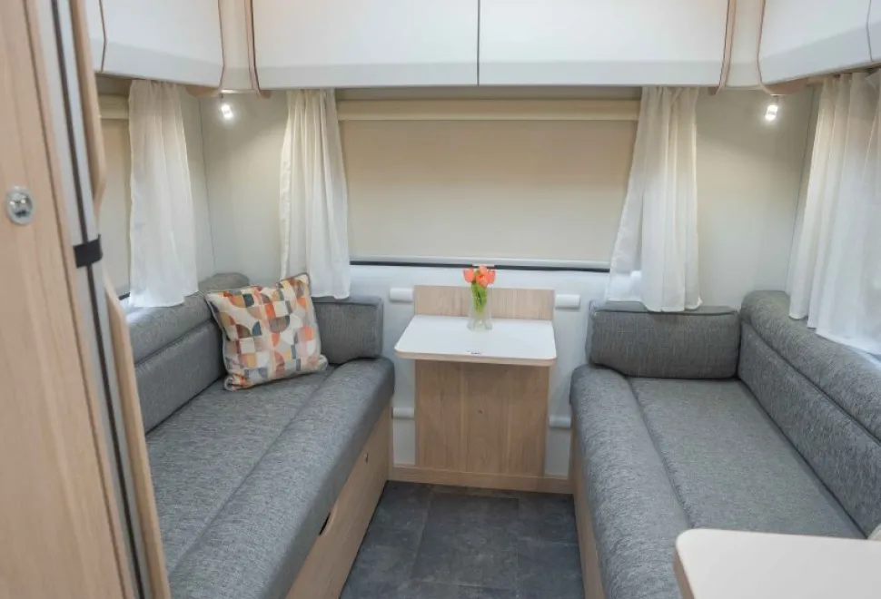 Elddis Whirlwind GT 196+ 140BHP Auto 2026