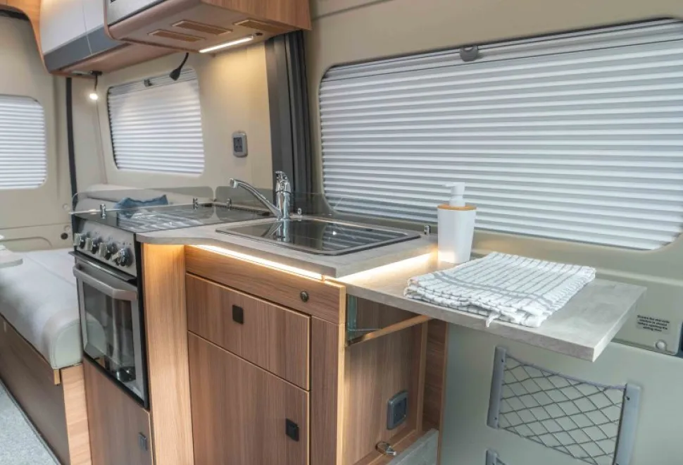 Autotrail V-Line 540 SE 140BHP 2026