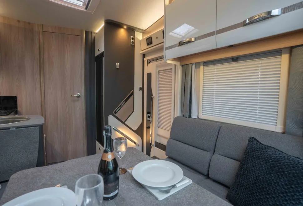 Swift Voyager 584 130BHP 2026