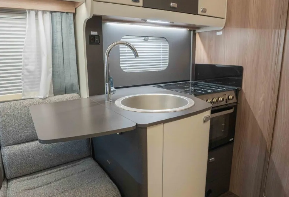 Swift Voyager 584 130BHP 2024