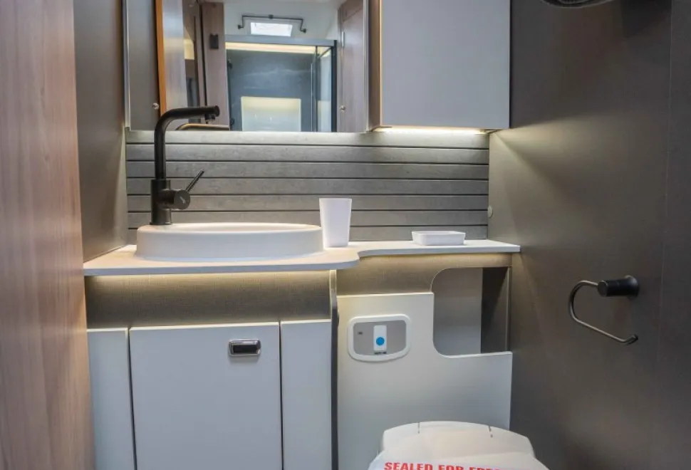 Swift Voyager 584 130BHP 2026