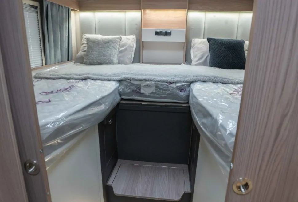 Swift Voyager 584 130BHP 2026