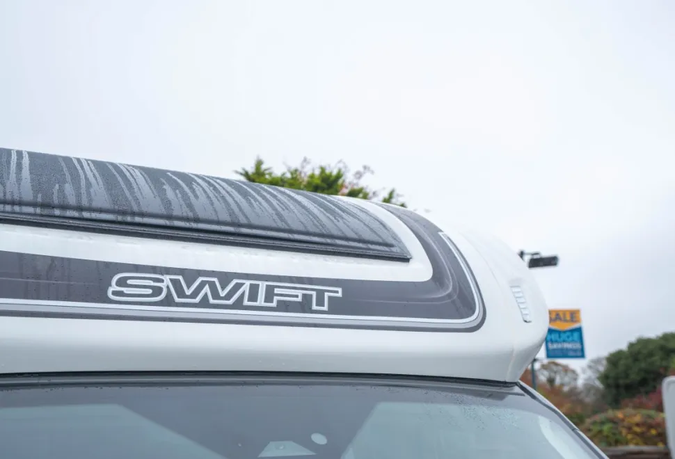 Swift Voyager 584 165BHP Auto 2026