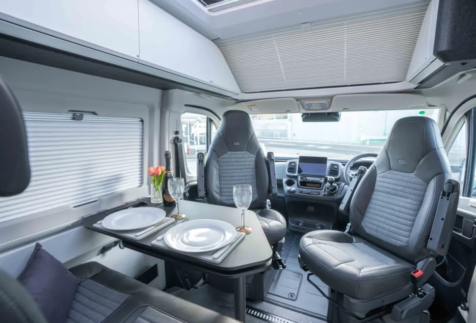 Adria Twin Supreme 600 SPB 140BHP 2026