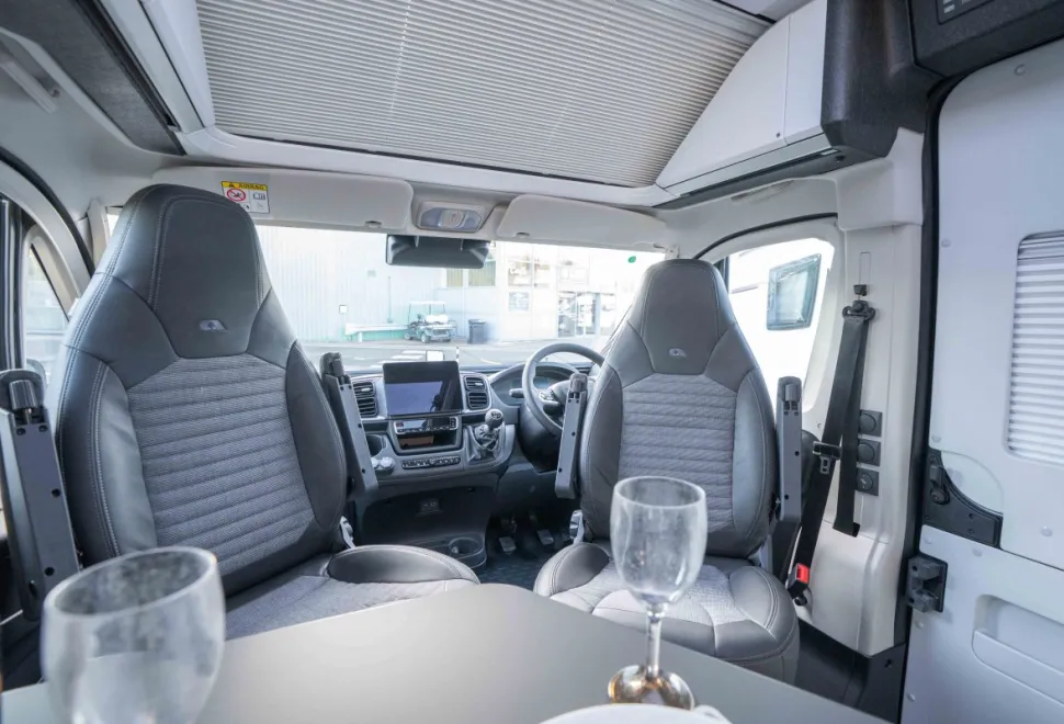 Adria Twin Supreme 600 SPB 140BHP 2026