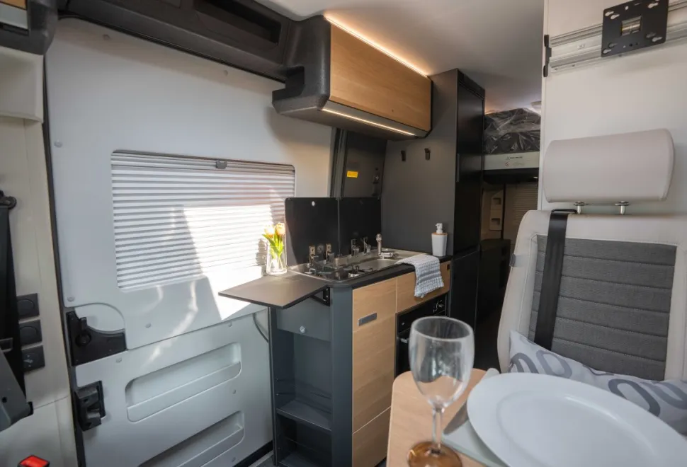 Adria Twin 640 SGX 60Y 140BHP Auto 2026