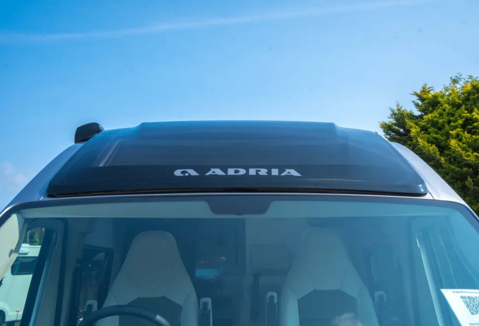 Adria Twin 640 SGX 60Y 140BHP Auto 2026