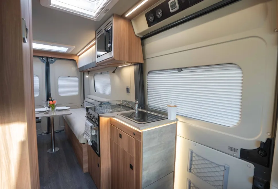 Autotrail V-Line 610 SE 140BHP Auto 2026